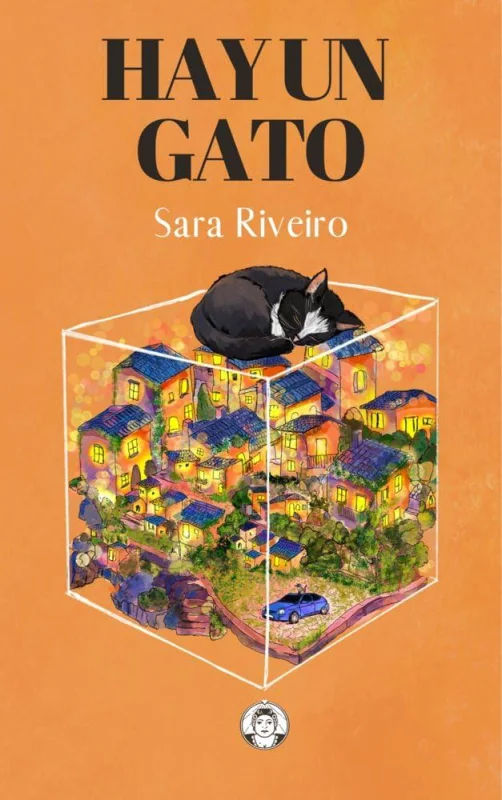 Hay un gato