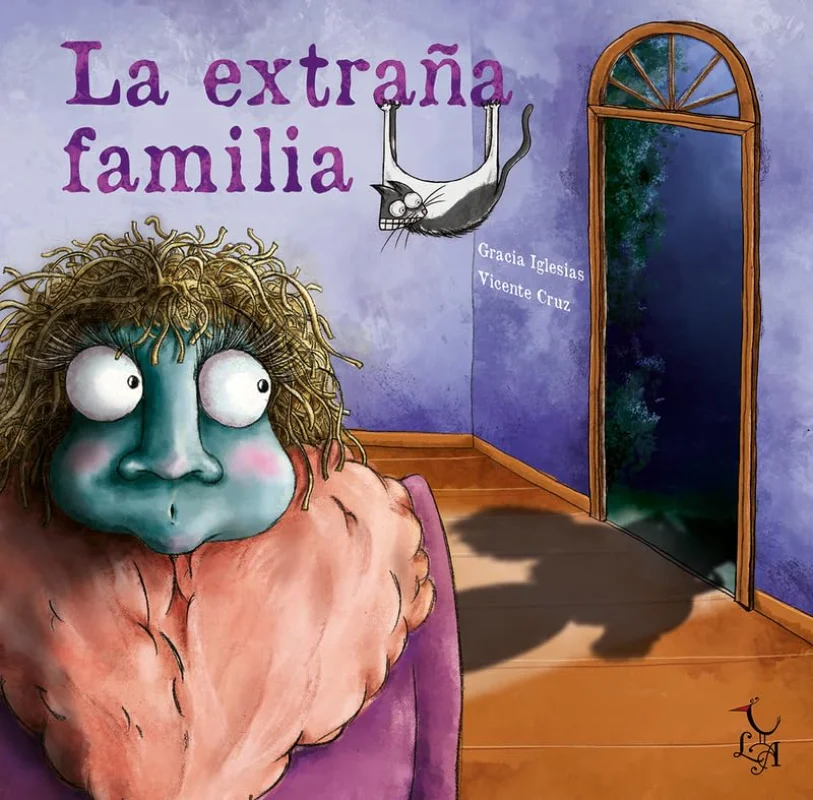 Portada de La extraña familia